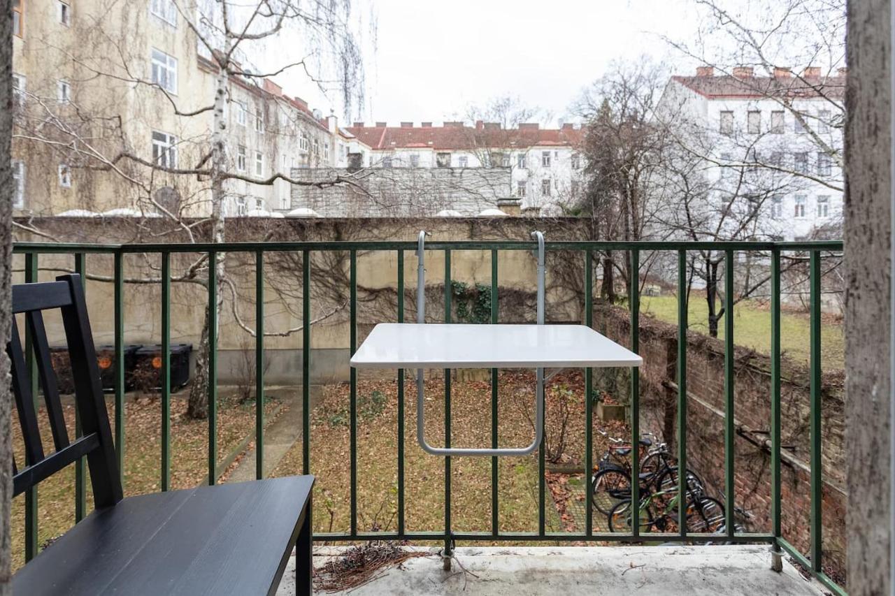 Balcony Apartment, 1 Min To U1 Reumannplatz Відень Екстер'єр фото