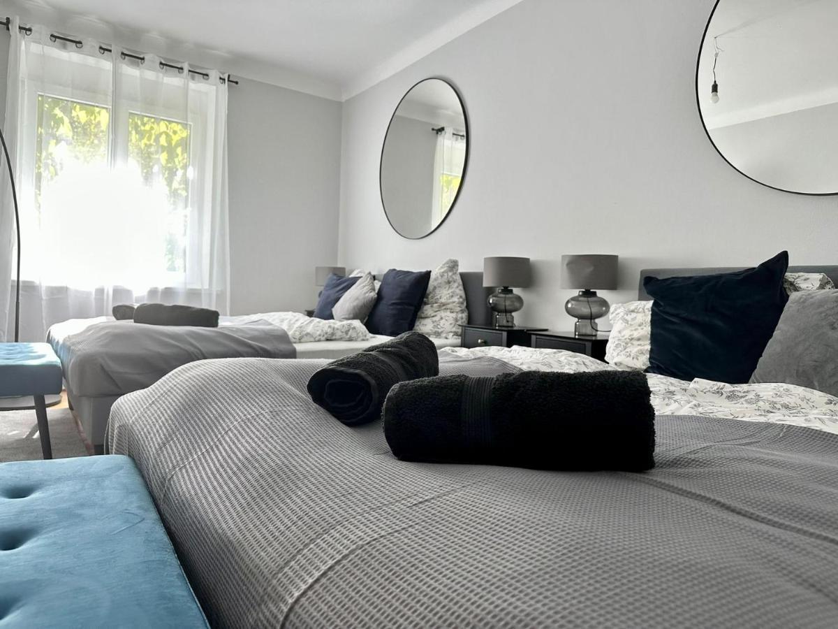 Balcony Apartment, 1 Min To U1 Reumannplatz Відень Екстер'єр фото