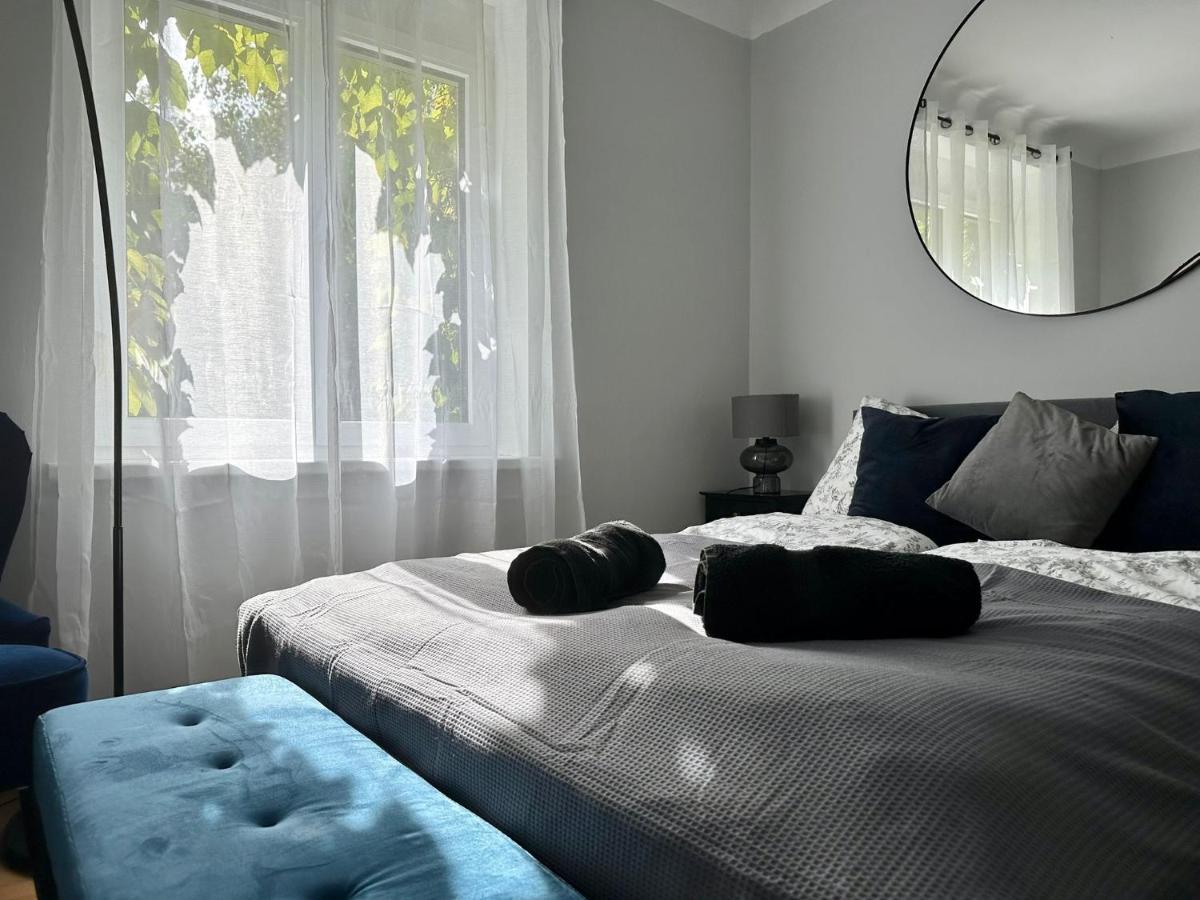 Balcony Apartment, 1 Min To U1 Reumannplatz Відень Екстер'єр фото